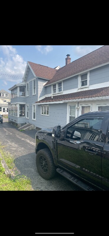 Primary Photo - 204 Charles Ave