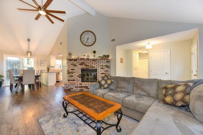 Foto del edificio - 8313 Crossoak Way
