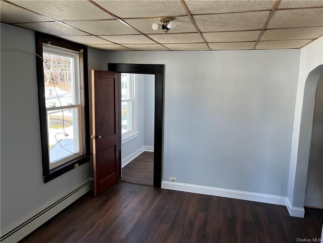 Building Photo - 39 Gifford Ave