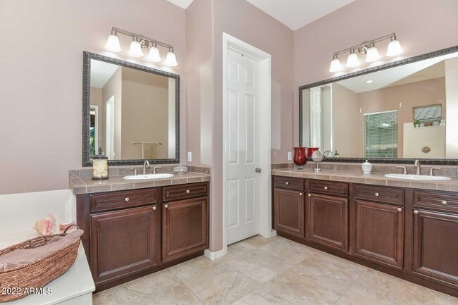 Building Photo - 19210 W Denton St