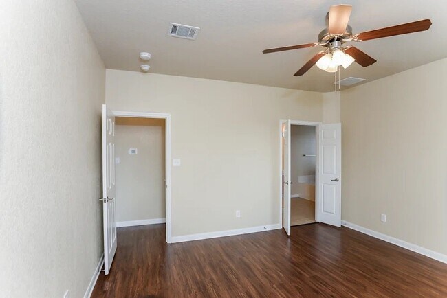Foto del edificio - 8410 Western Way