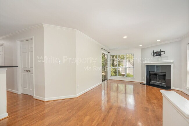 Building Photo - 2516 Cranbrook Ln