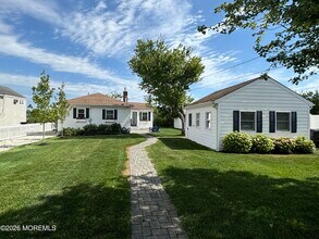 Building Photo - 86 Bridge Ave