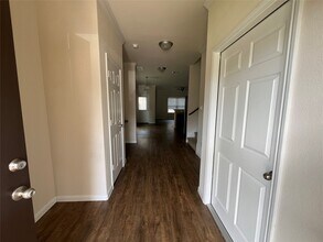 Building Photo - 604 Rosewood St