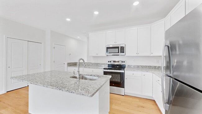 Building Photo - 155 Totter Way