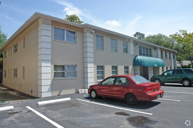 Building Photo - Citadel Apartments of Sarasota