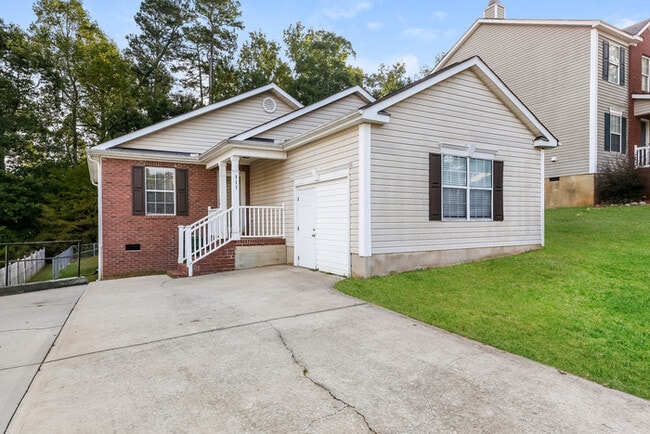 Building Photo - 313 Hampton Ridge Dr