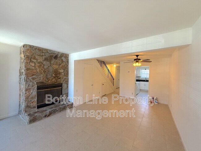 Foto del edificio - 5810 Hunting Ridge Ln