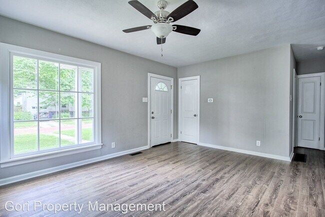 Foto del edificio - 2 br, 1 bath House - 303 Clay St.