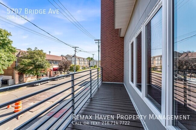 Foto del edificio - 5707 Bridge Ave