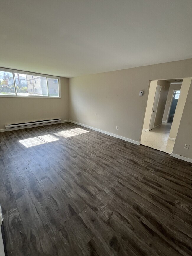 Building Photo - 21 Verdun St