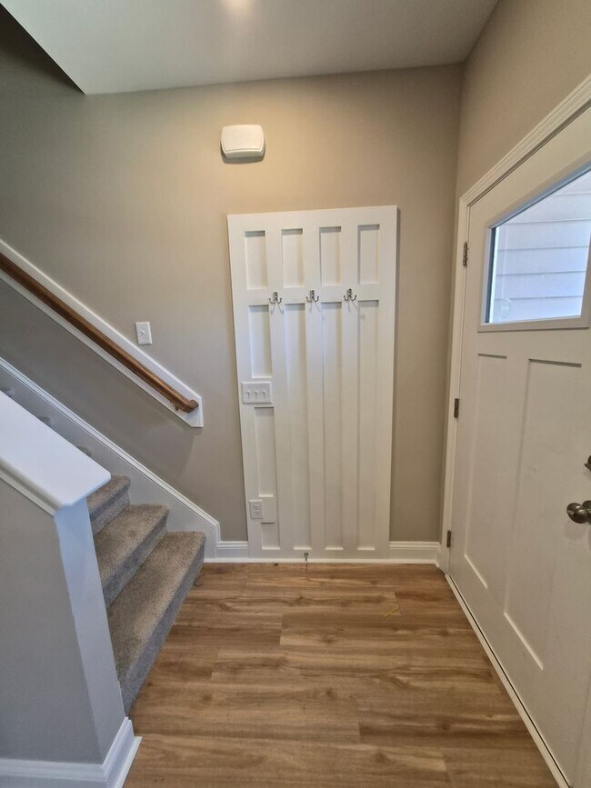 Foto del edificio - 187 Loren Rd