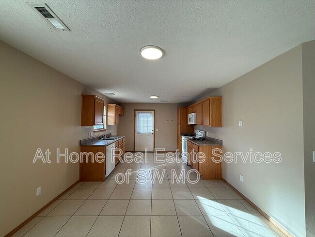 Foto del edificio - 1207 N Northwood Ave