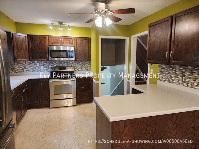 Building Photo - 10710 W 91st Terrace