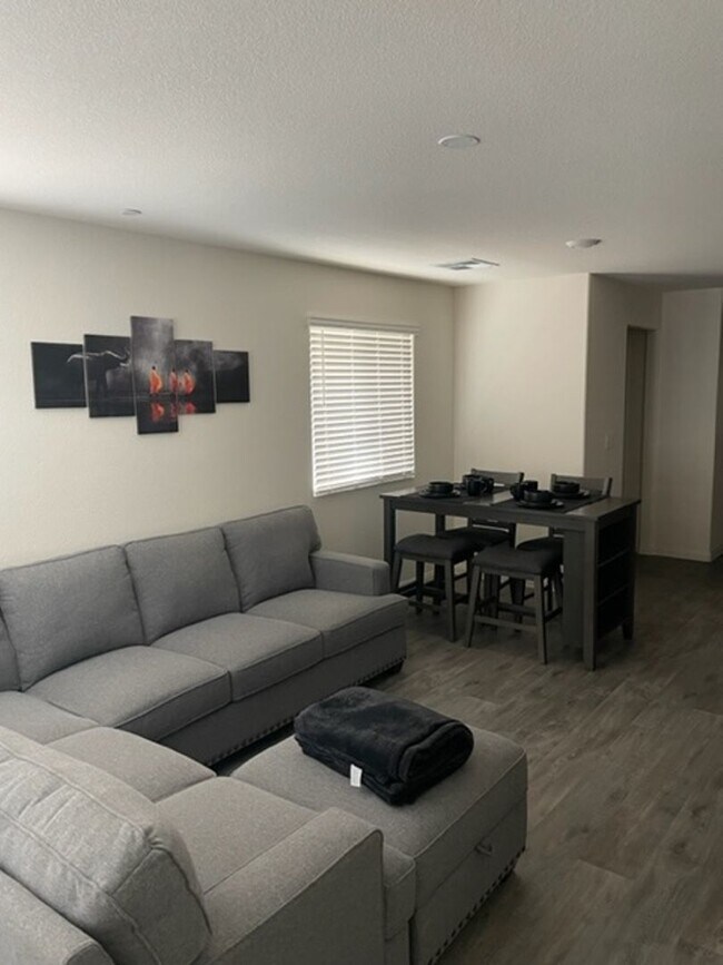 Building Photo - Charming 3BR House in North Las Vegas