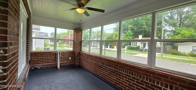 Building Photo - 4567 Astral St