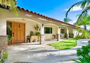 Building Photo - 2798 Alta Vista Dr