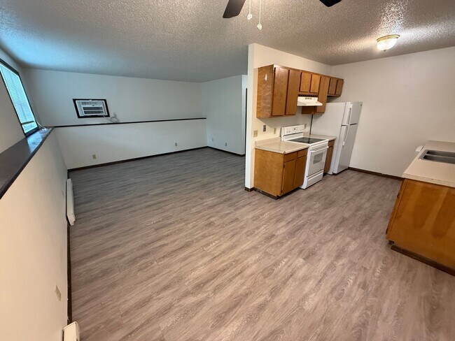 Foto del edificio - 732 Great Plains Ct