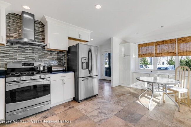 Building Photo - 35 Birch Ave