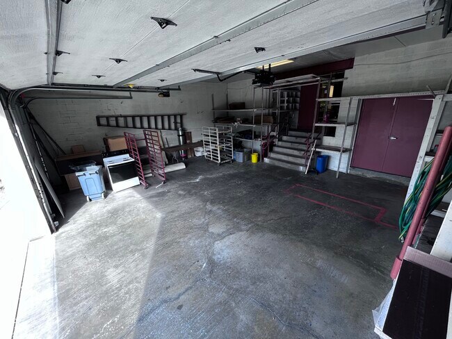 Comercial Industrial/Garaje - Elste & D&T Buildings