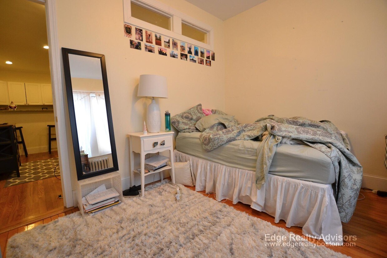 Foto principal - 228 Pleasant St