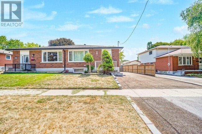Building Photo - 20 Little Ave