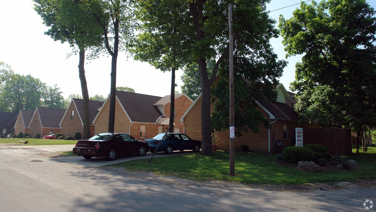 Building Photo - 166-188 Gilbert Ave