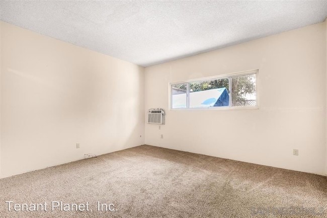 Building Photo - 9023 Campo Rd