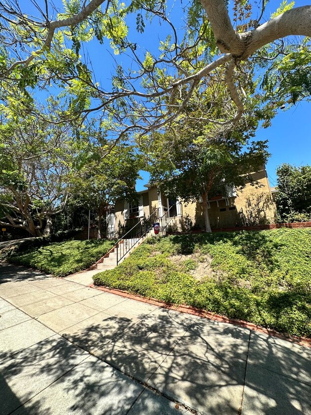 Foto principal - 3BD/1BA HUGE BACKYARD in Point Loma!