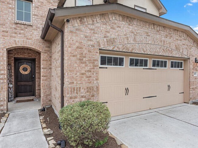 Building Photo - 2410 Meerstad Ln
