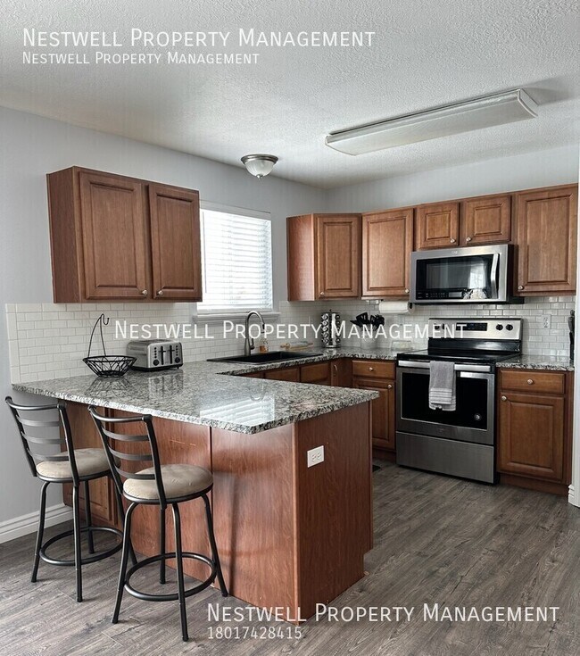 Building Photo - Delightful 6-bed Rambler in Tooele