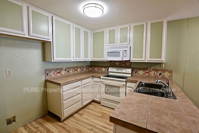 Foto del edificio - 21 Meadowbrook Ct
