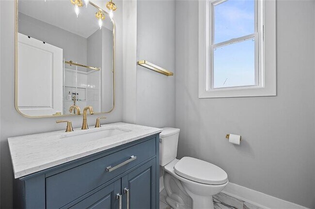 Foto del edificio - 1109 E Carson St