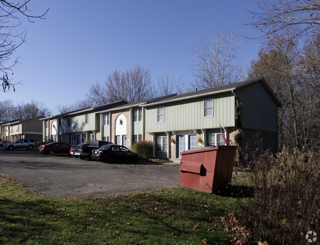 439453 Heritage Ave, Canal Fulton, OH 44614 Apartments in Canal