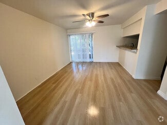 Building Photo - Arcadia Pines