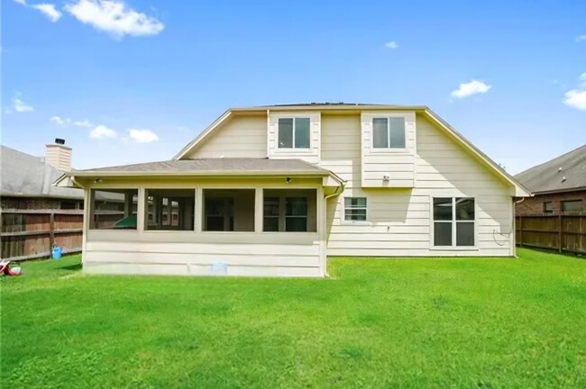 Building Photo - 8209 Rock Crest Dr