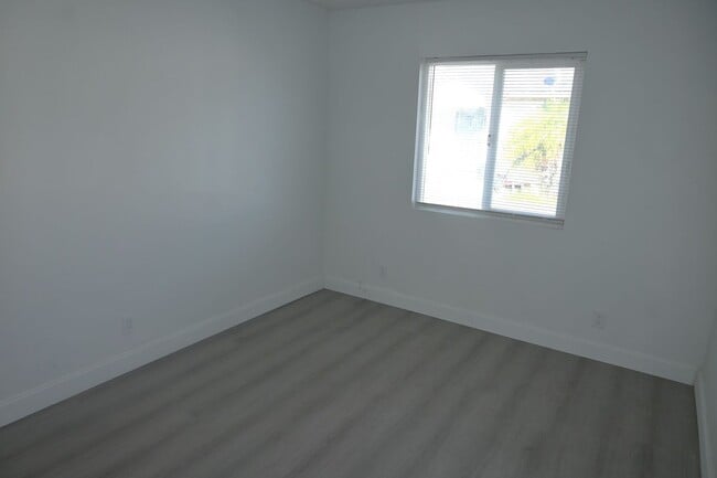 Foto del edificio - Resident Benefit Package Property