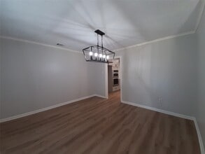 Building Photo - 5310 Glenmere Ln