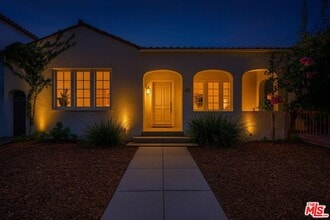 Building Photo - 641 N Martel Ave