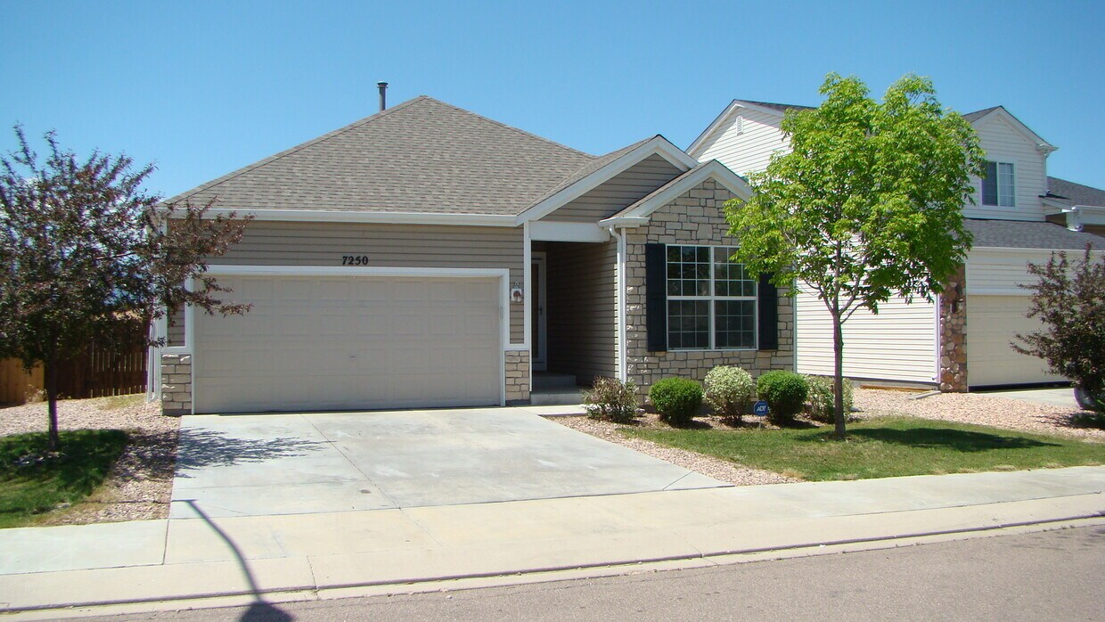 Foto principal - 7250 Bentwater Dr