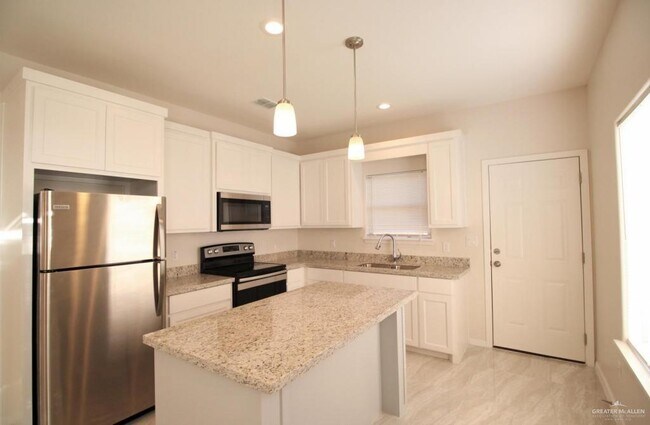 Foto del edificio - 8 Teague Ave