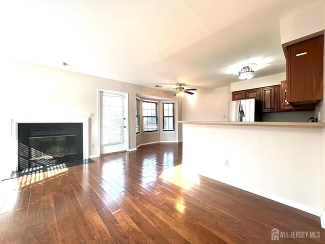 Building Photo - 111 Longfield Ct