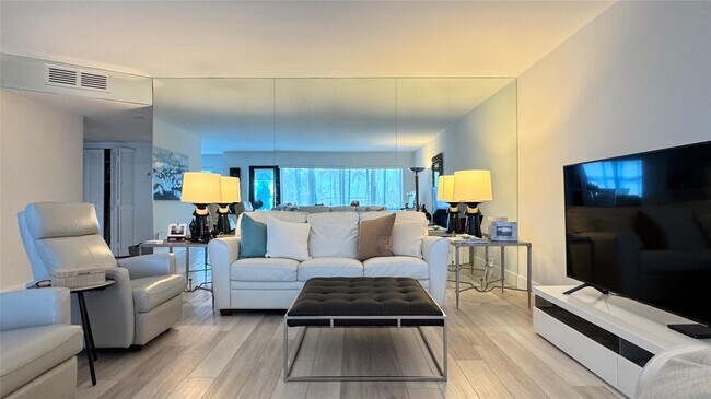 Foto del edificio - 5100 N Ocean Blvd