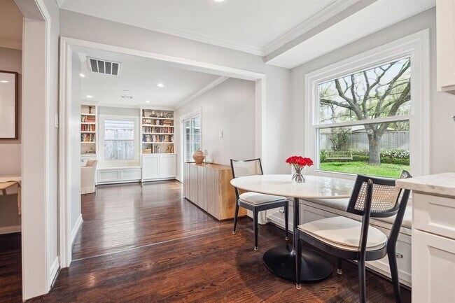 Foto del edificio - 8511 Greenbush St