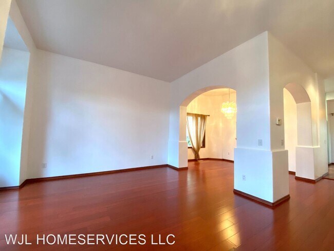 Building Photo - 4 br, 3 bath House - 2706 143rd St SE