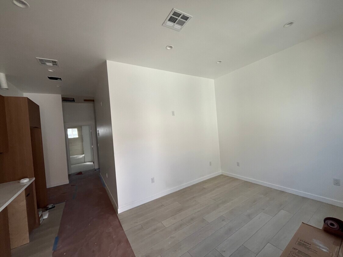 Building Photo - 3929 Brighton Ave