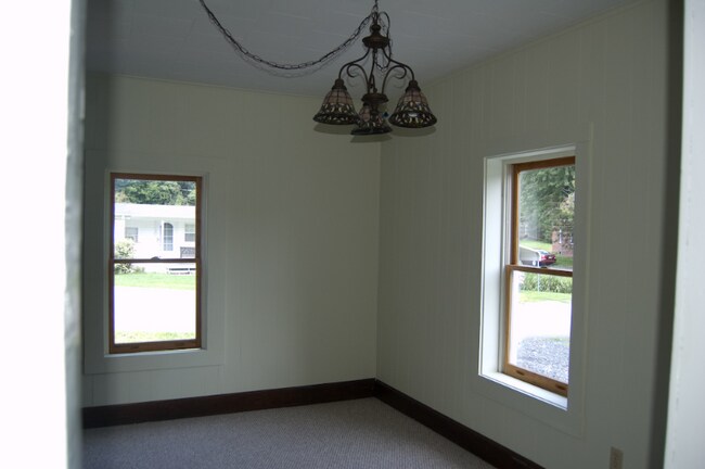 Foto del edificio - 306 N Jefferson Ave