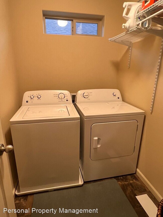 Foto del edificio - 3 br, 2.5 bath House - 146 NW 76th St