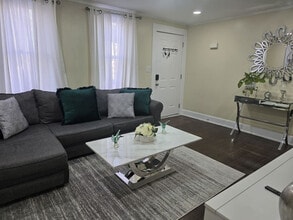 Building Photo - 108 Linden Ave