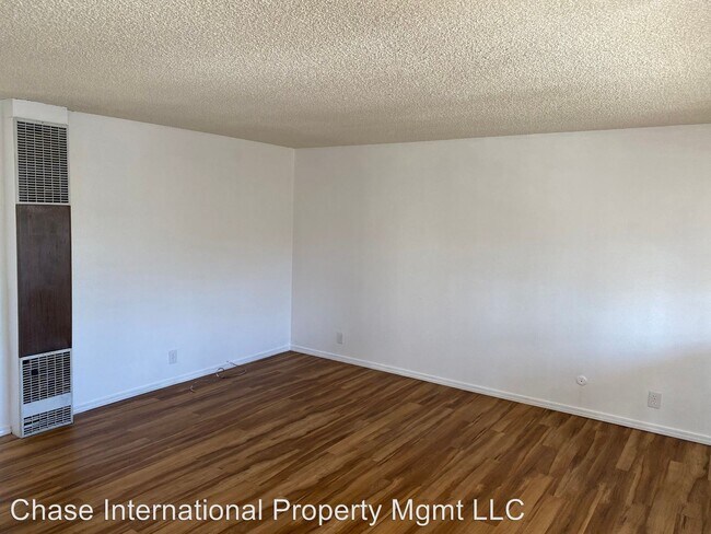 Building Photo - 3426 Woodside Dr